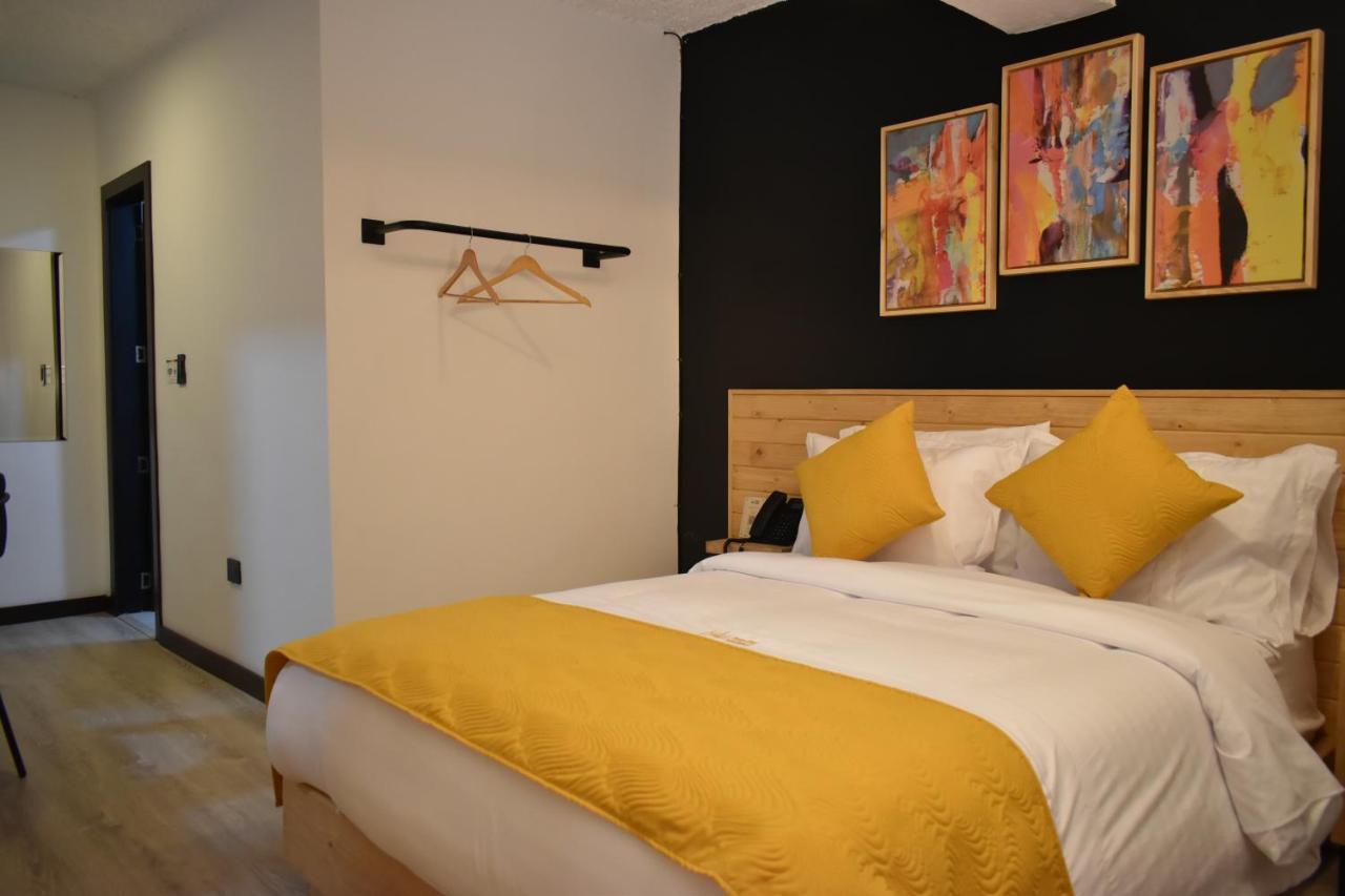 Hotel Vaway Cuenca Bagian luar foto