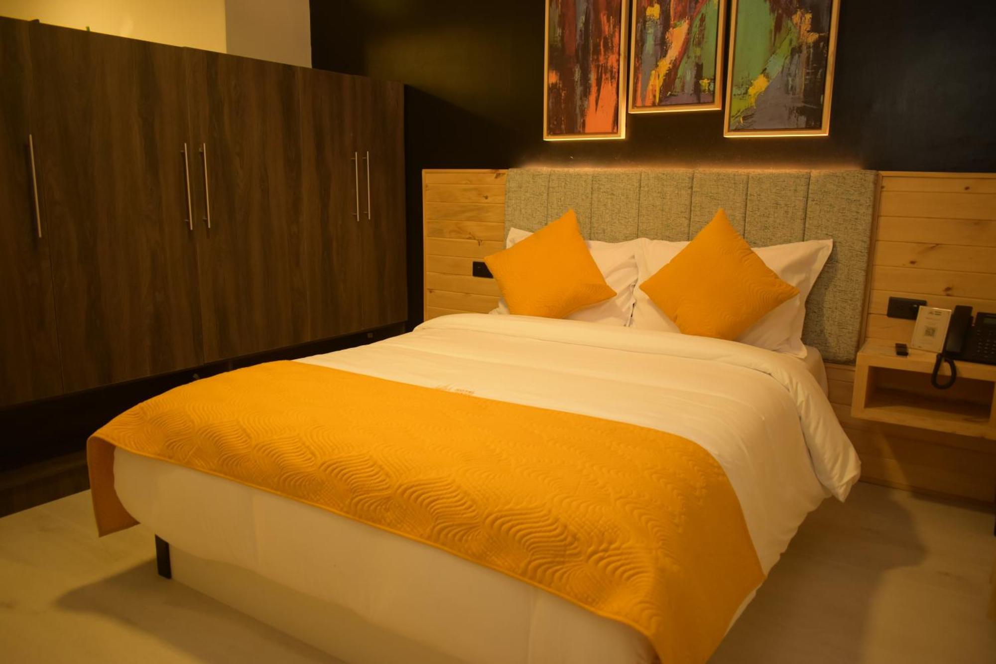 Hotel Vaway Cuenca Bagian luar foto